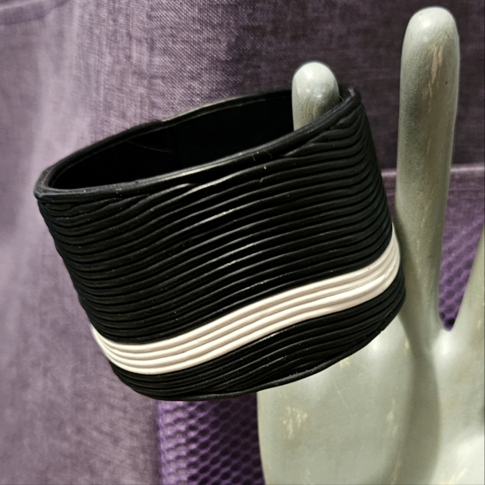 Large Cuff Handmade Bracelette Black & White